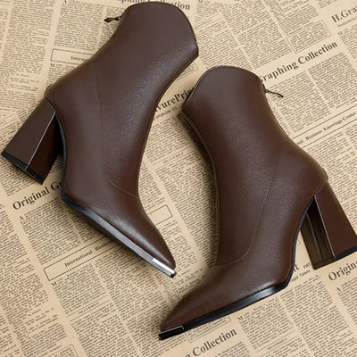 CHROME TIP™ - SLEEK CHELSEA BOOTS
